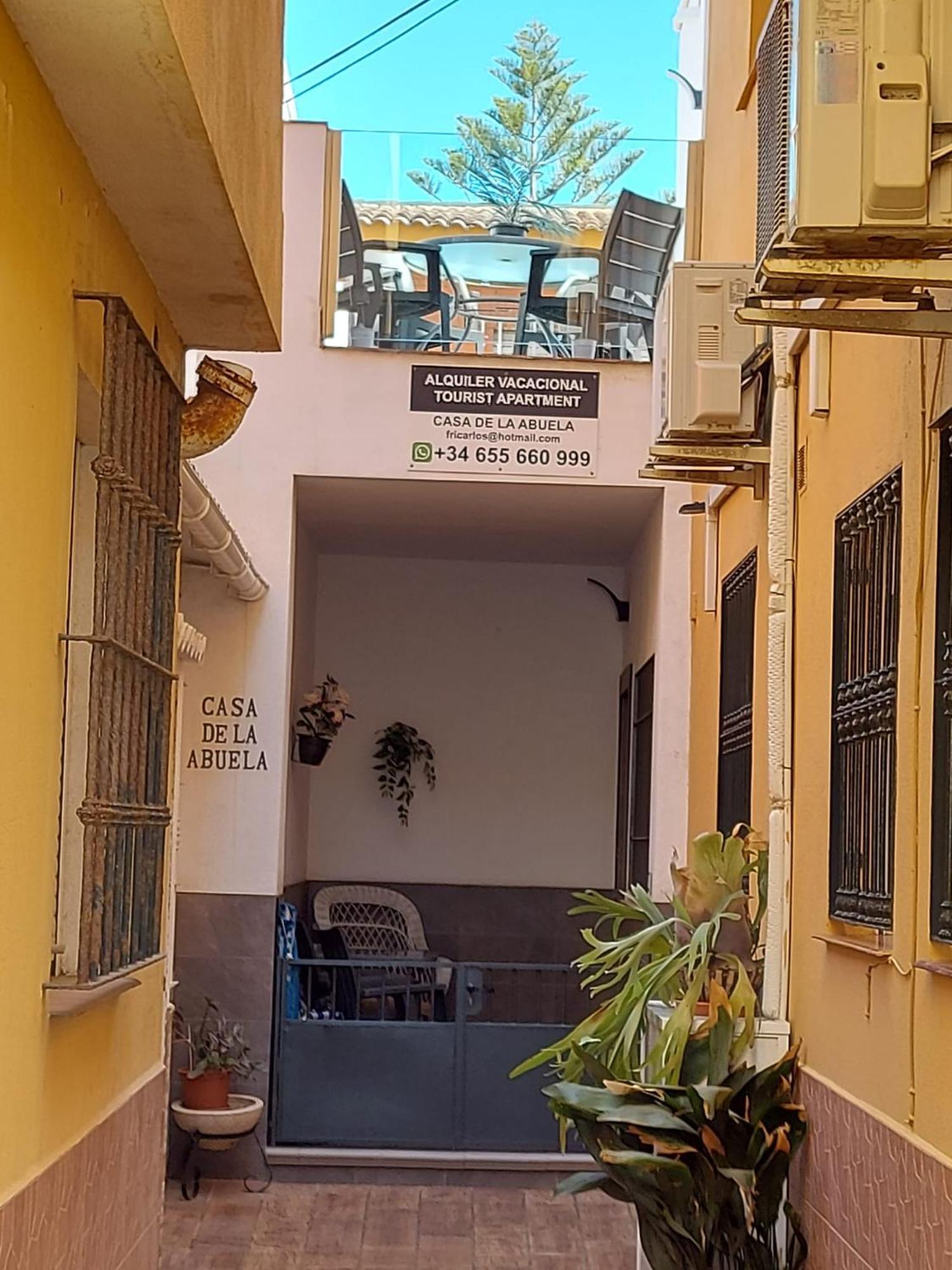 Апартаменты Casa De La Abuela Малага Экстерьер фото